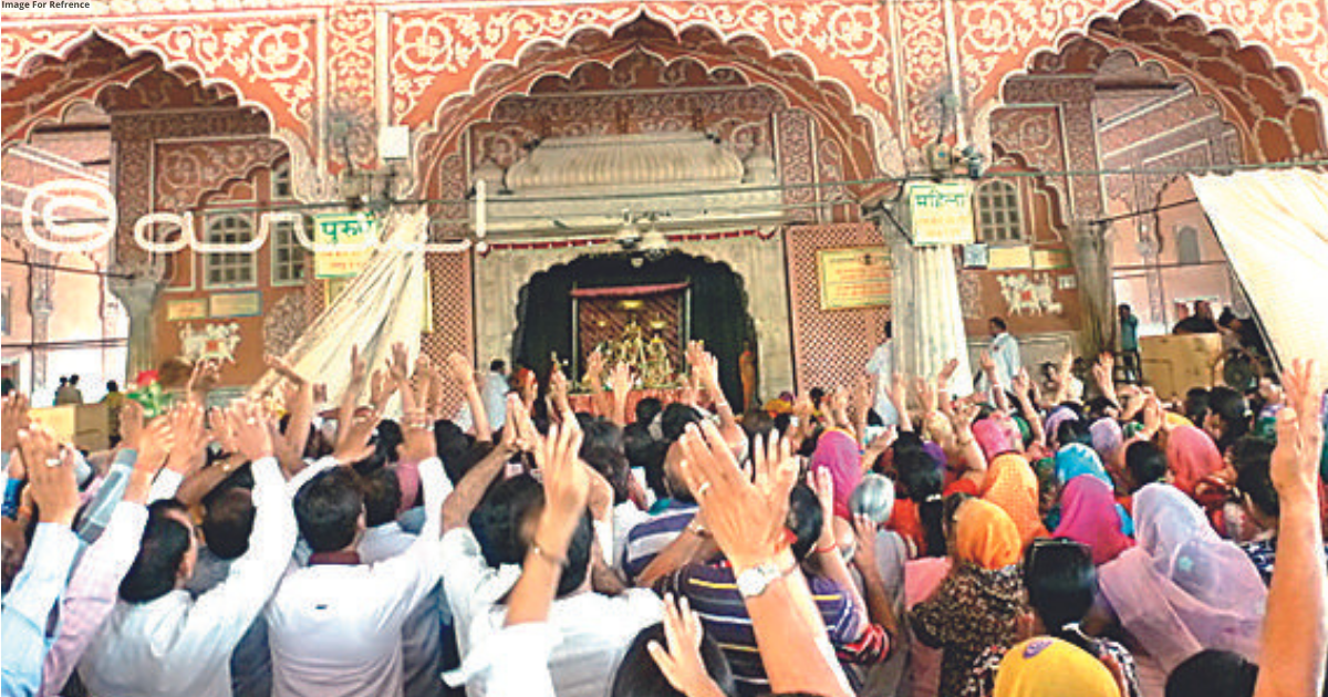 Distribution of prasad resumes at Govind Devji